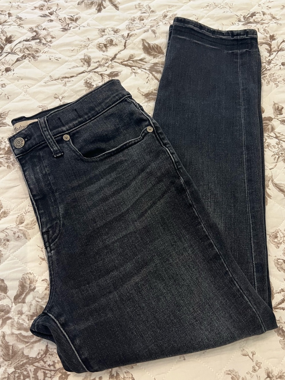 Madewell Women's Black Cruiser straight jeans Size 28.